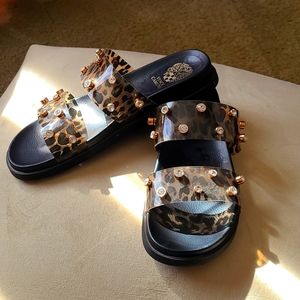 💖 🖤 👑 🐆Vince Camuto bling leopard sandal!